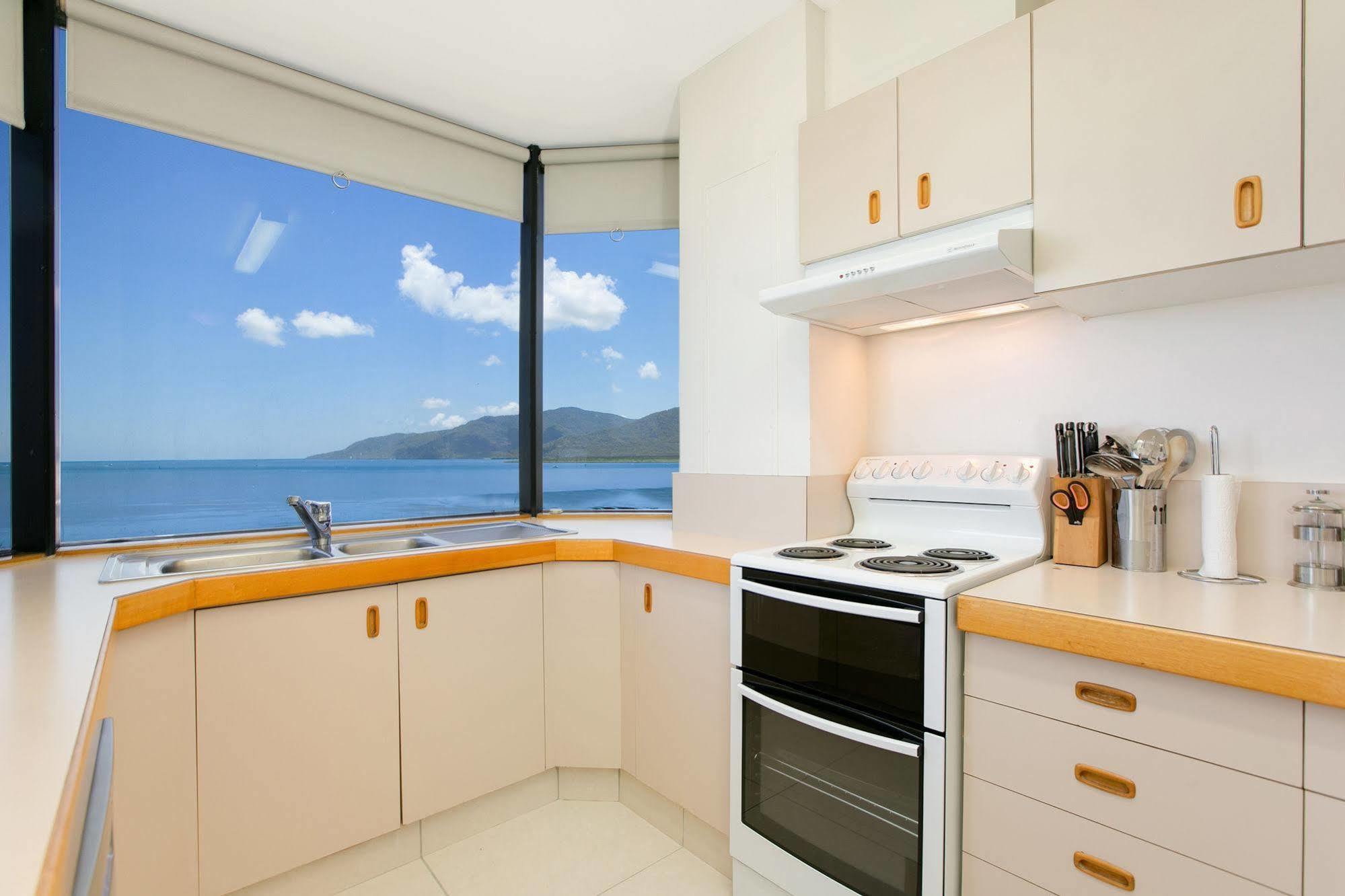 Hotel Tropiq Cairns Extérieur photo